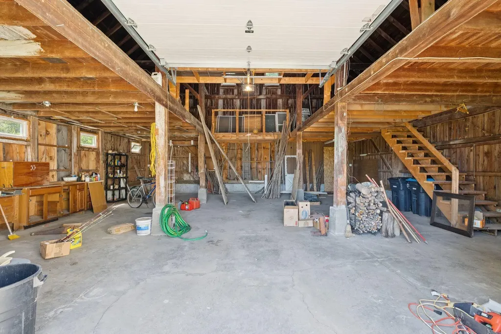 464 Gray Road Falmouth ME 04105