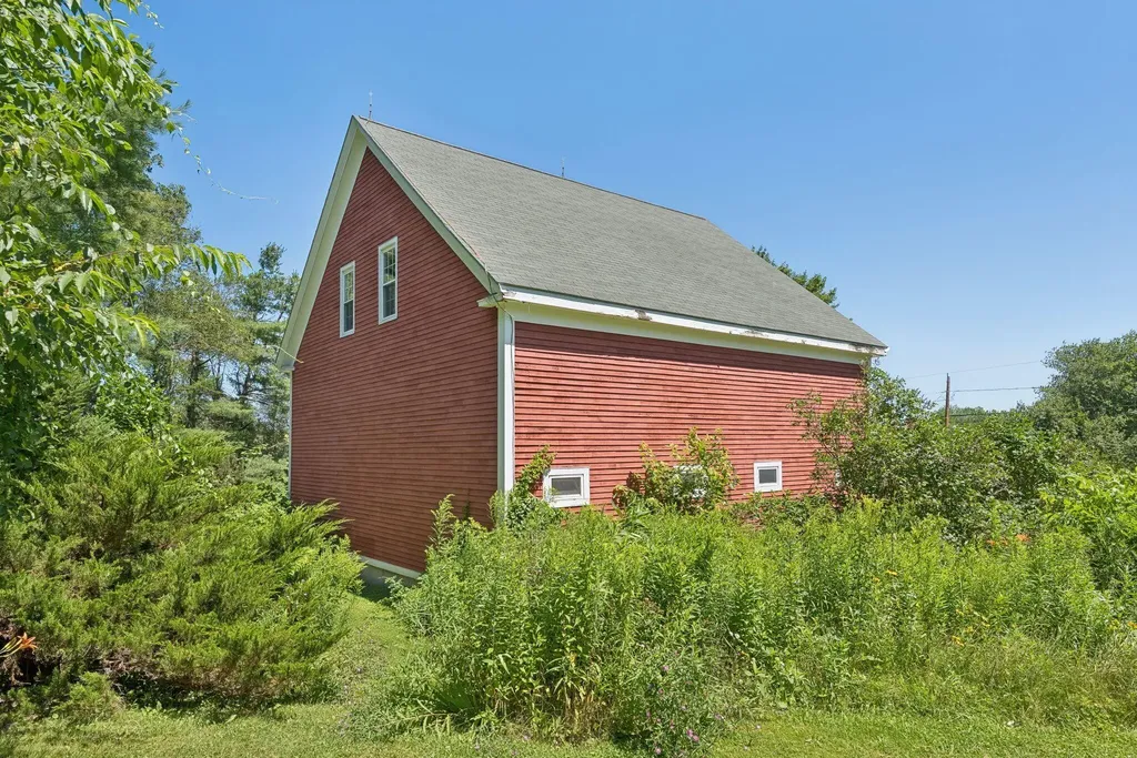 464 Gray Road Falmouth ME 04105