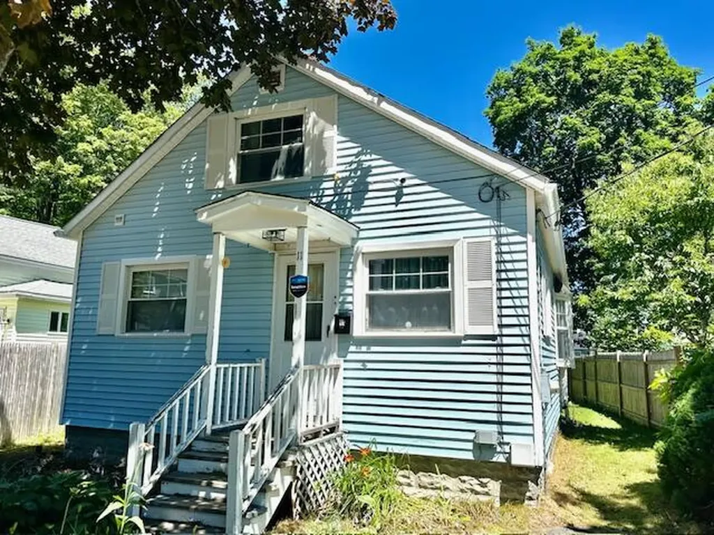 11 Pine Street Sanford ME 04073