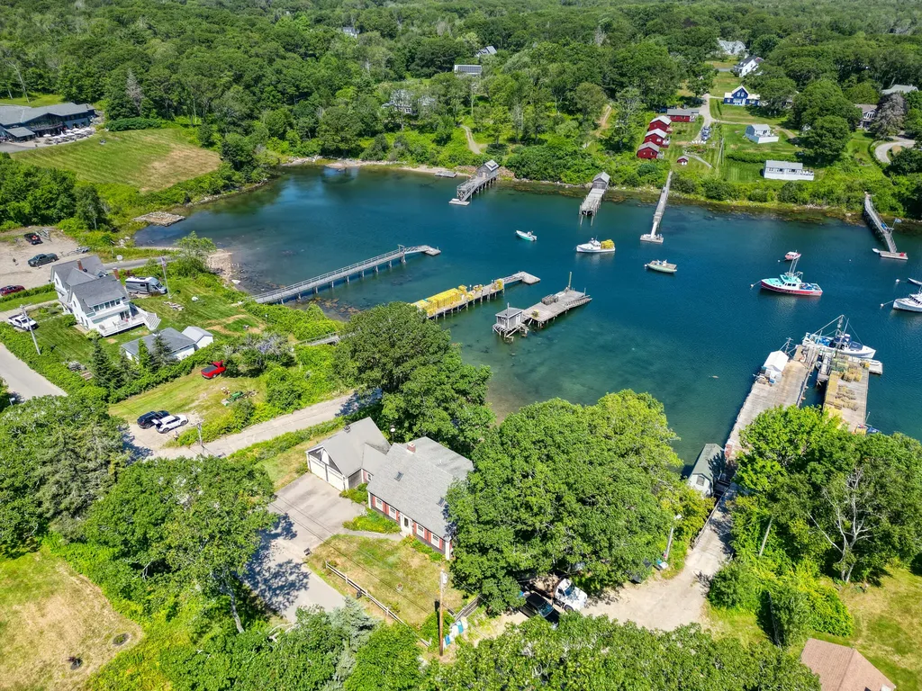 82 Southside Road Bristol ME 04554