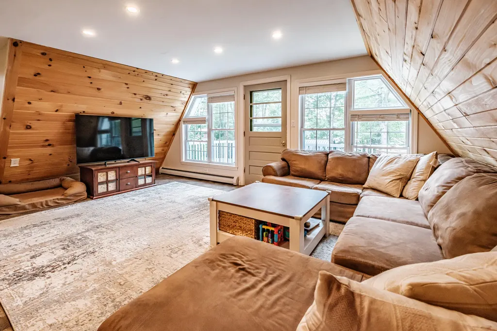 112 Birch Drive Poland ME 04274