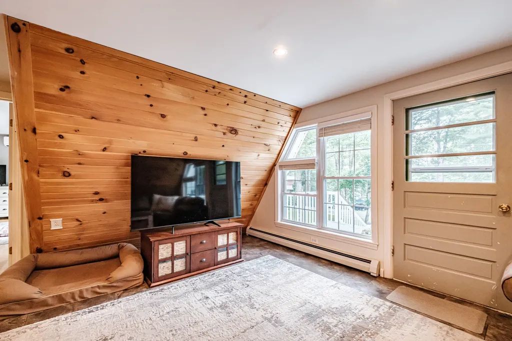 112 Birch Drive Poland ME 04274