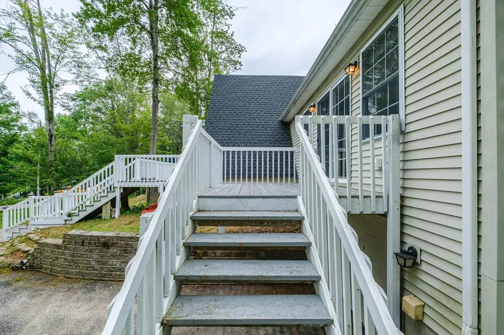 112 Birch Drive Poland ME 04274