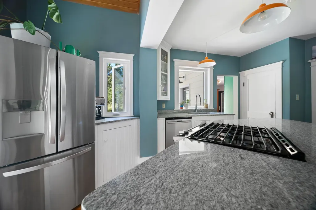 7 Spencer Street Orono ME 04473