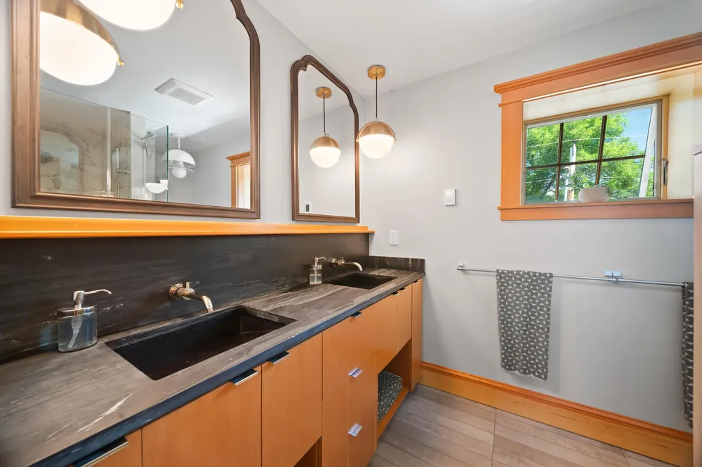 7 Spencer Street Orono ME 04473