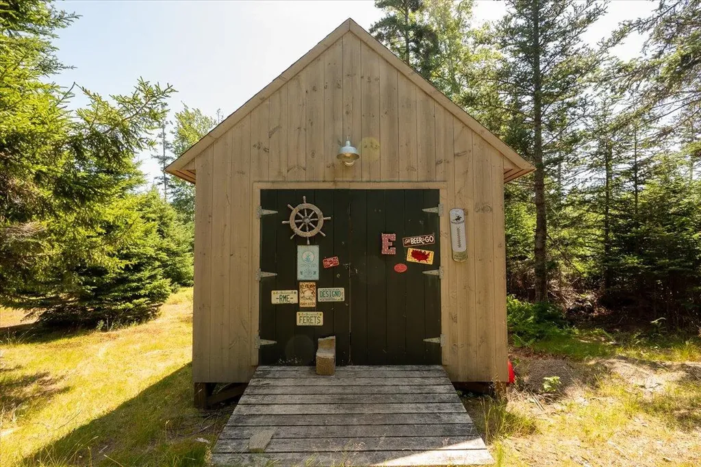 1583 Turtle Head Road Islesboro ME 04848