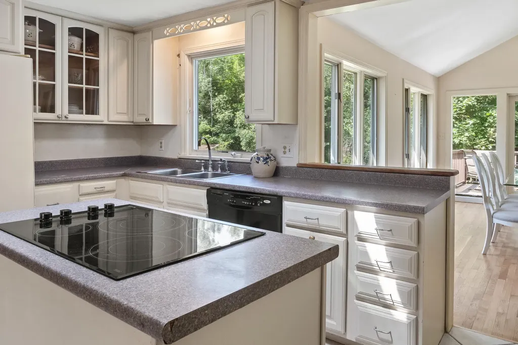 464 Meadow Road Topsham ME 04086