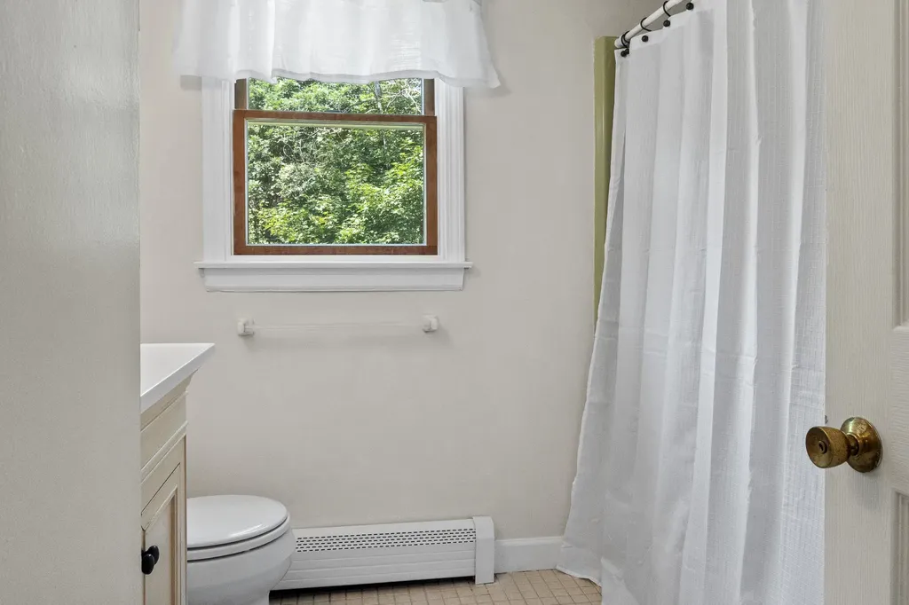 464 Meadow Road Topsham ME 04086