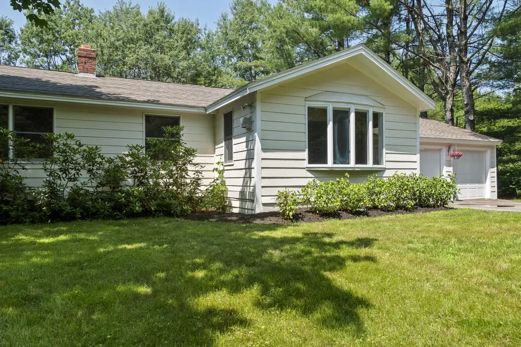 464 Meadow Road Topsham ME 04086