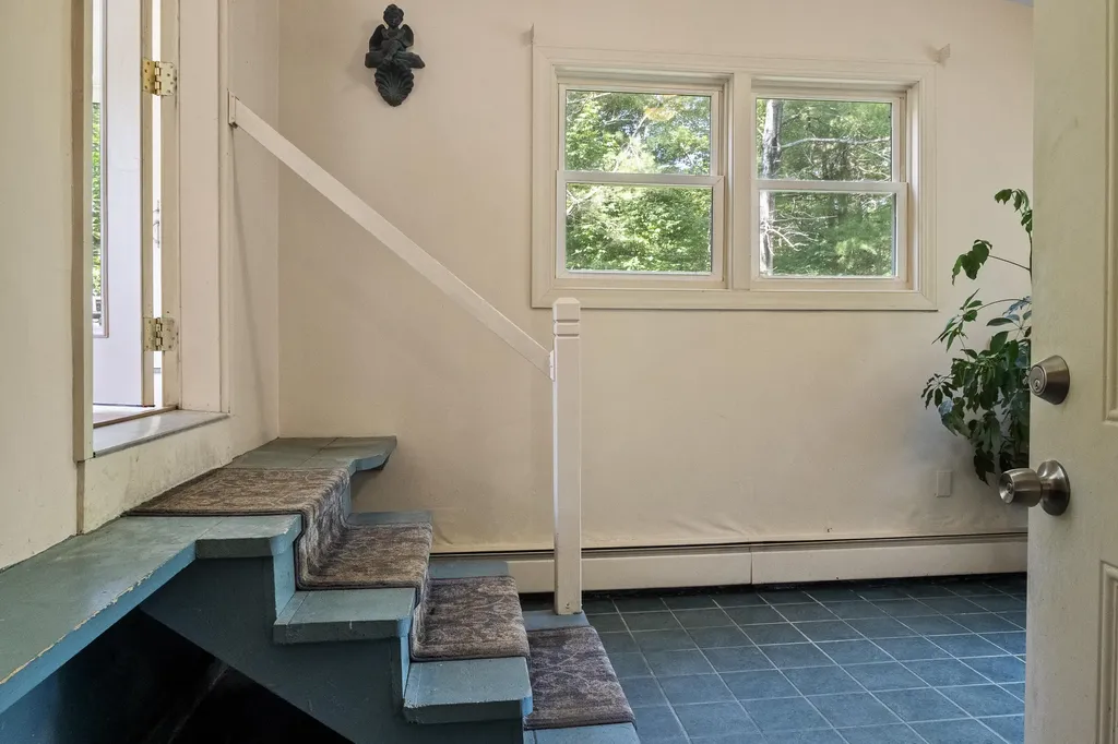 464 Meadow Road Topsham ME 04086