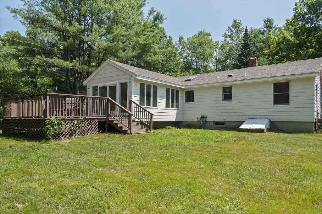 464 Meadow Road Topsham ME 04086