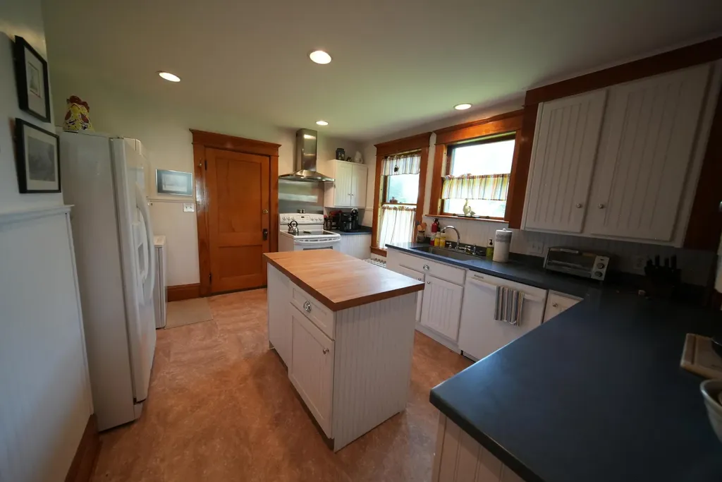 63 High Street Houlton ME 04730