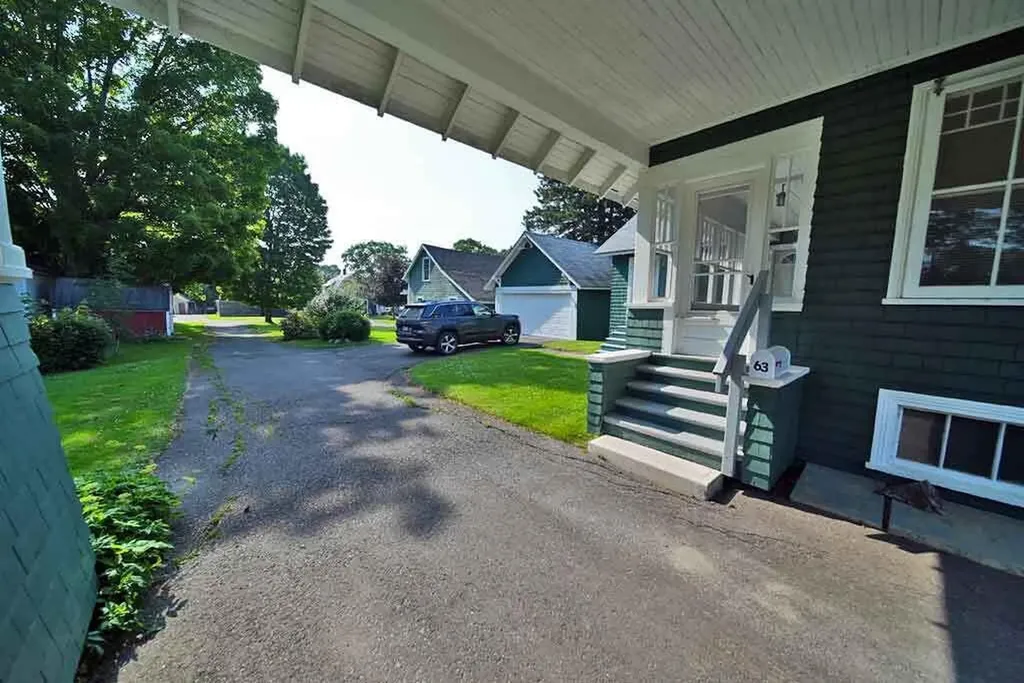 63 High Street Houlton ME 04730