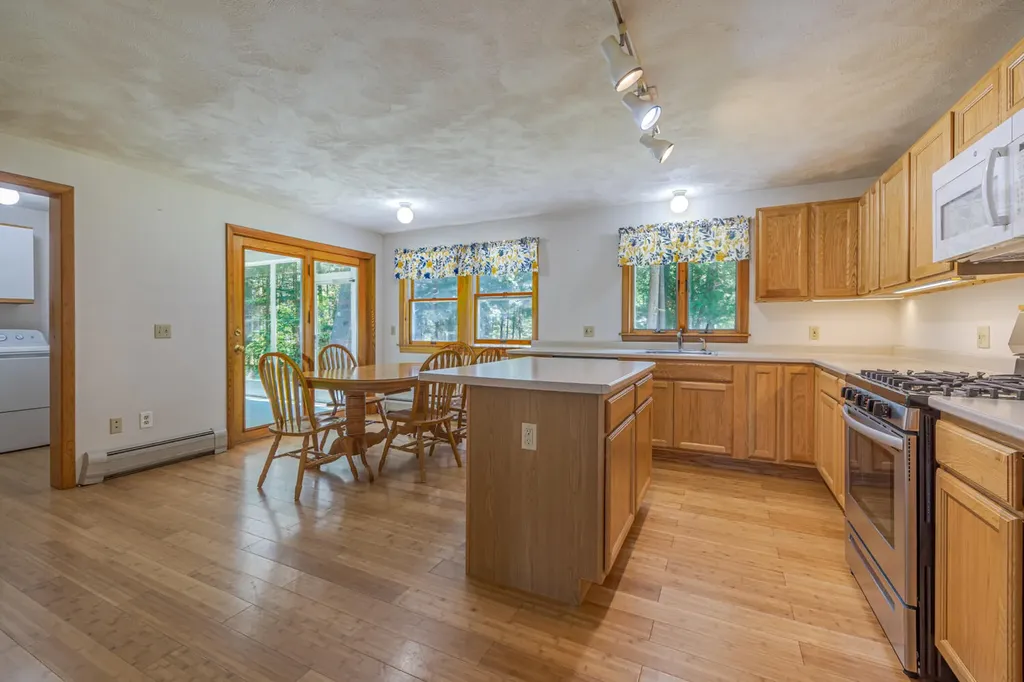 16/28 Blodgett Drive Bar Harbor ME 04609
