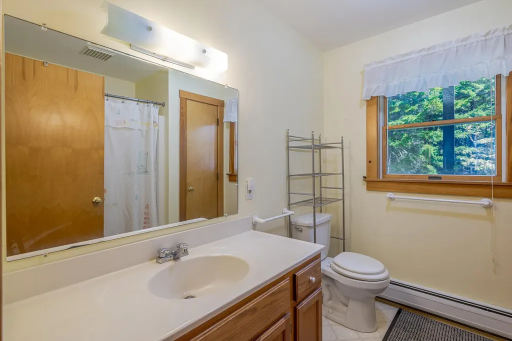 16/28 Blodgett Drive Bar Harbor ME 04609
