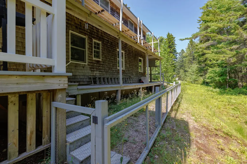 16/28 Blodgett Drive Bar Harbor ME 04609