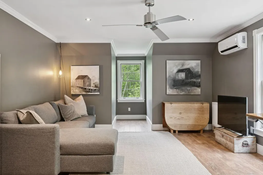 8 Washington Court Kennebunkport ME 04046