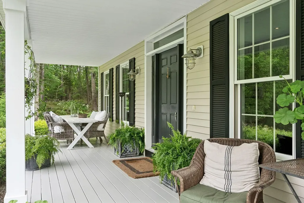 8 Washington Court Kennebunkport ME 04046