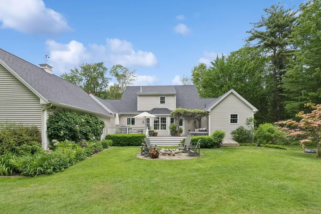 8 Washington Court Kennebunkport ME 04046