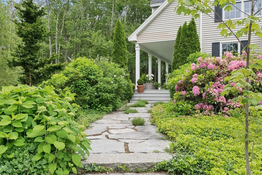 8 Washington Court Kennebunkport ME 04046