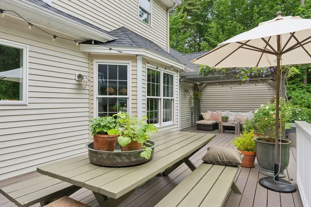 8 Washington Court Kennebunkport ME 04046