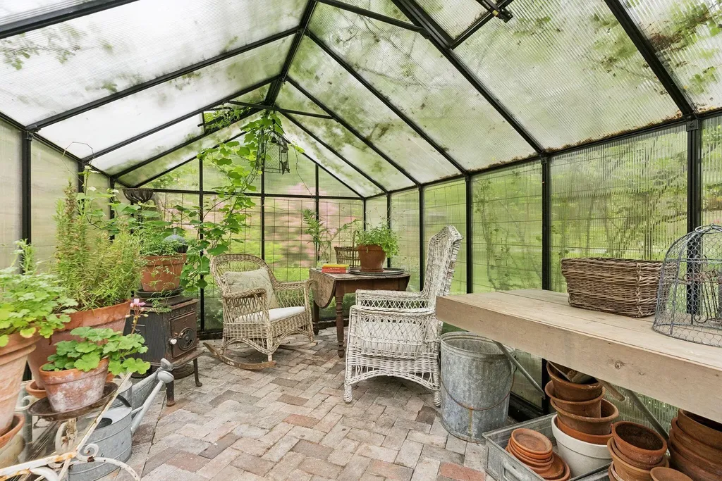 8 Washington Court Kennebunkport ME 04046
