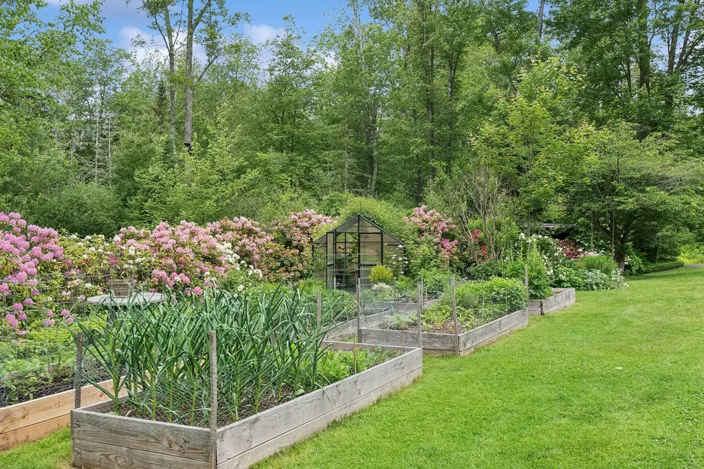 8 Washington Court Kennebunkport ME 04046