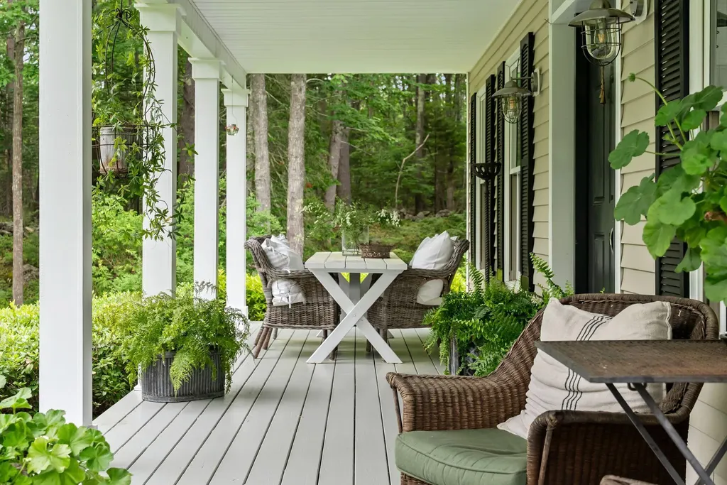 8 Washington Court Kennebunkport ME 04046