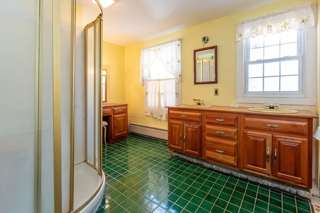 11 Ocean Bridge Boulevard Lamoine ME 04605
