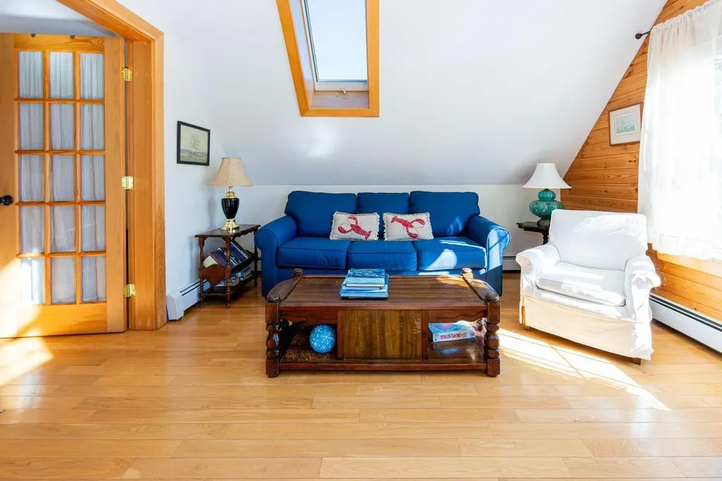 11 Ocean Bridge Boulevard Lamoine ME 04605