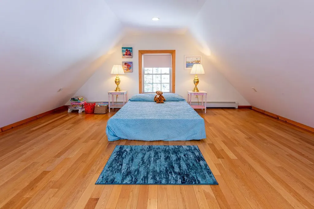 11 Ocean Bridge Boulevard Lamoine ME 04605