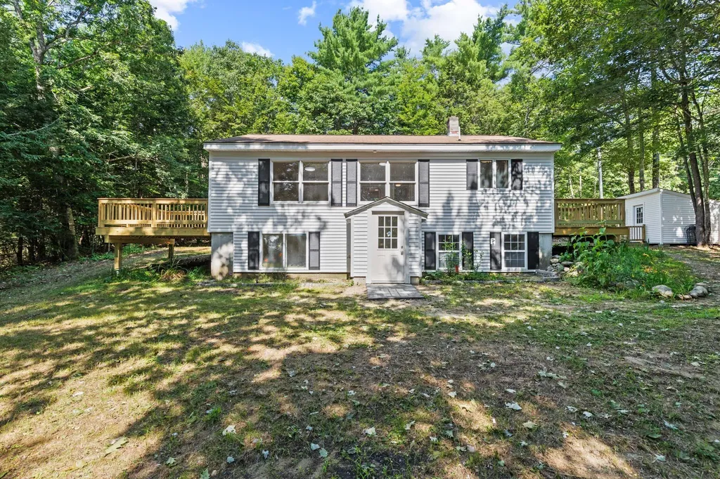 16 Tinker Lane Cumberland ME 04021