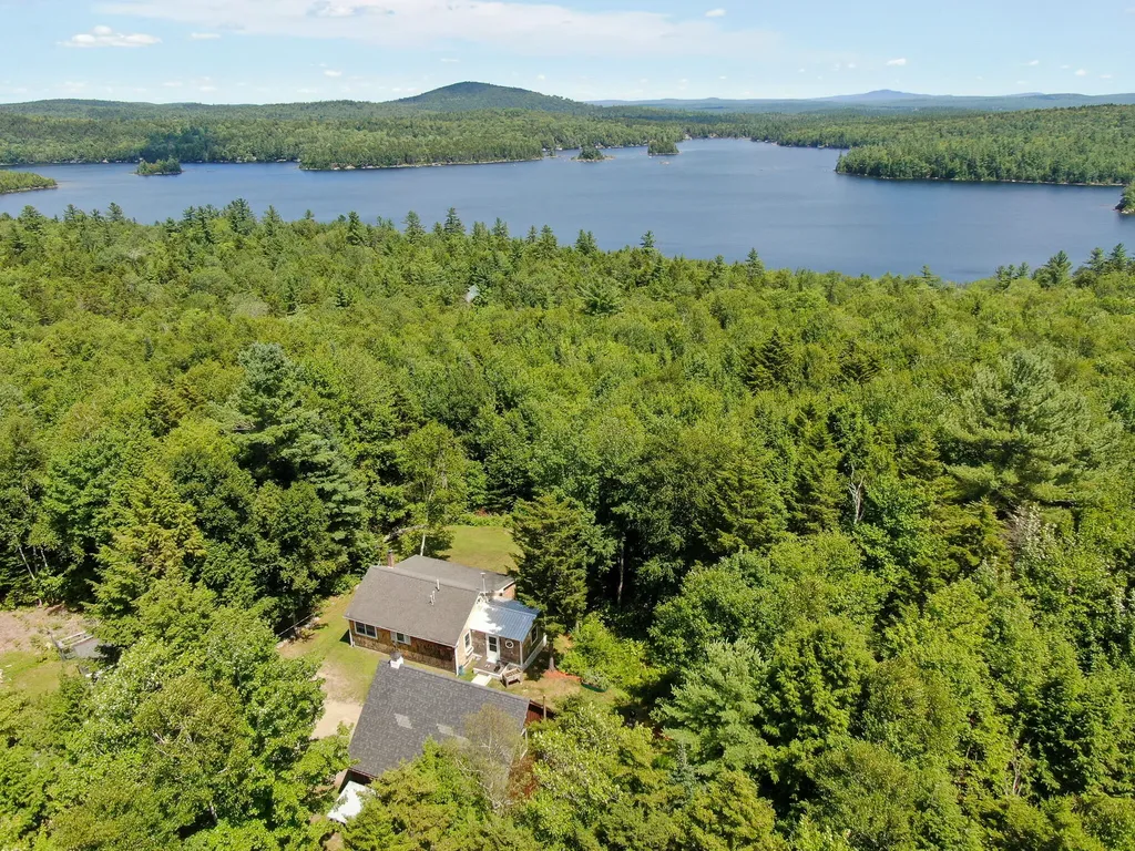 40 Smith Lane Clifton ME 04428