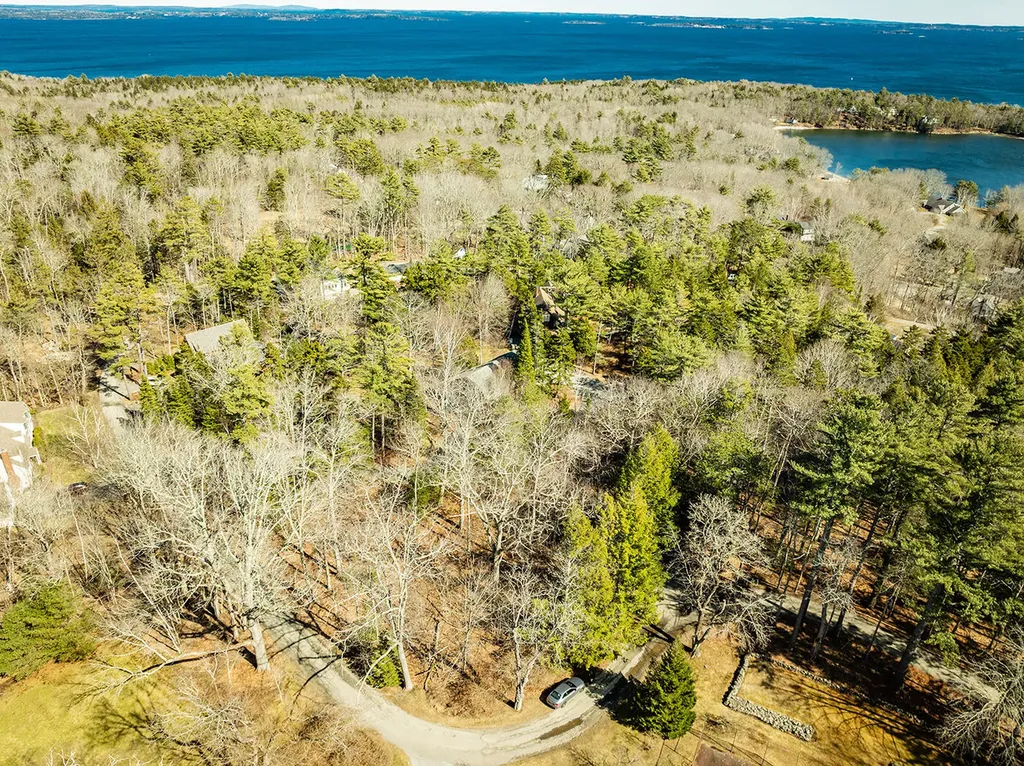 122,6-1 Timbercliffe Drive Camden ME 04843