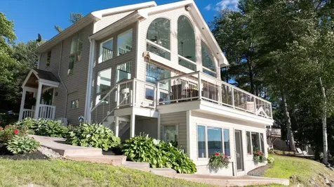 792 Memorial Drive Winthrop ME 04364