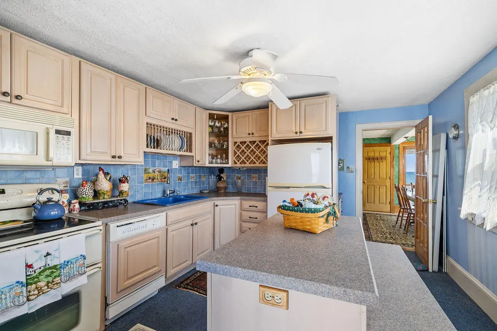 403 Webhannet Drive Wells ME 04090