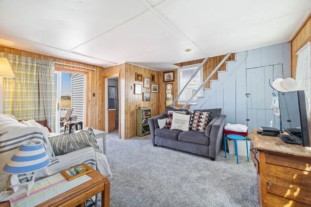 403 Webhannet Drive Wells ME 04090