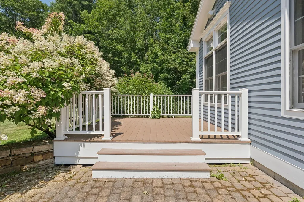 35 Paddock Way Falmouth ME 04105