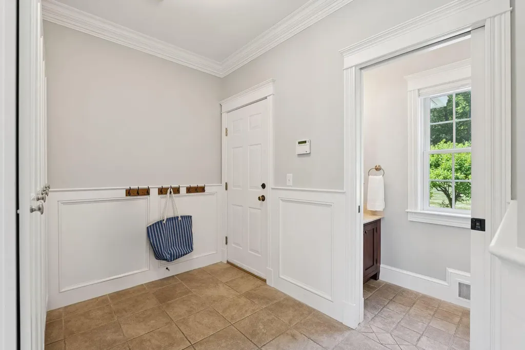 35 Paddock Way Falmouth ME 04105