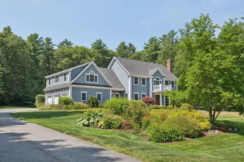 35 Paddock Way Falmouth ME 04105