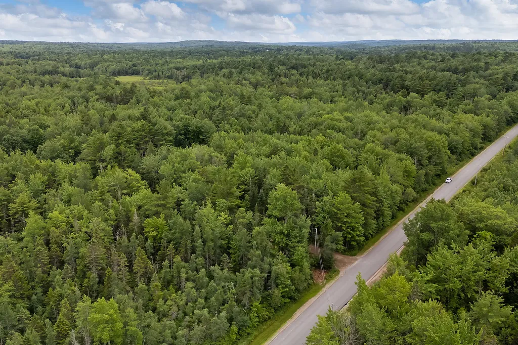 273 Feylers Corner Road Waldoboro ME 04572