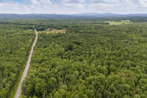 273 Feylers Corner Road Waldoboro ME 04572