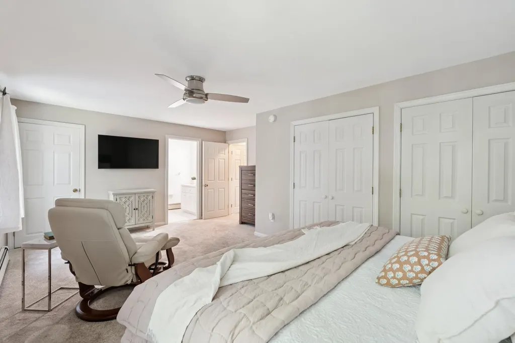 65 Hunter Place Cape Elizabeth ME 04107