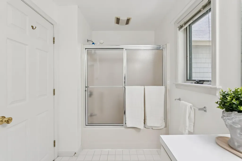 65 Hunter Place Cape Elizabeth ME 04107