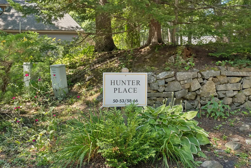 65 Hunter Place Cape Elizabeth ME 04107