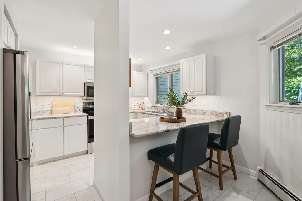 65 Hunter Place Cape Elizabeth ME 04107