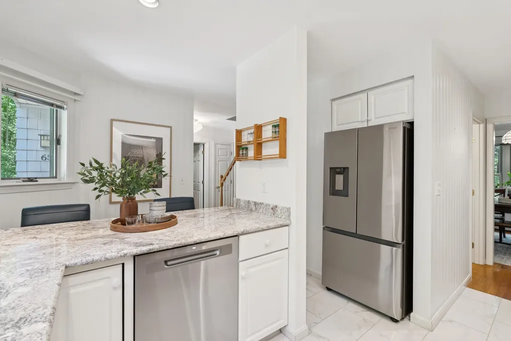 65 Hunter Place Cape Elizabeth ME 04107