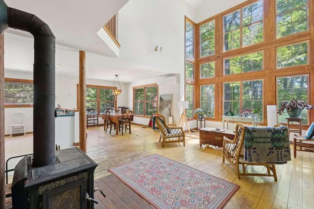 13 Eggemoggin Way Harpswell ME 04079