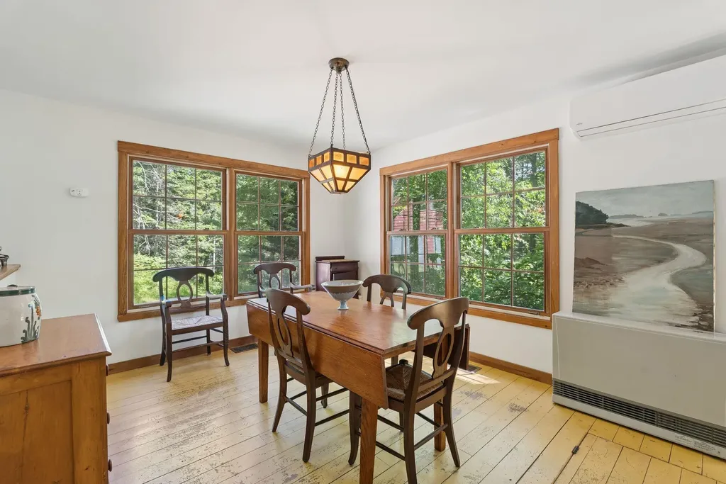 13 Eggemoggin Way Harpswell ME 04079