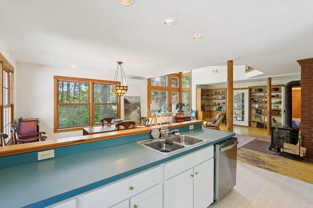 13 Eggemoggin Way Harpswell ME 04079